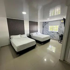  Hotel Plaza